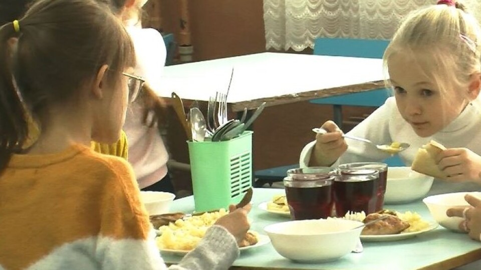 Що кажуть про оновлене меню працівники луцьких шкіл