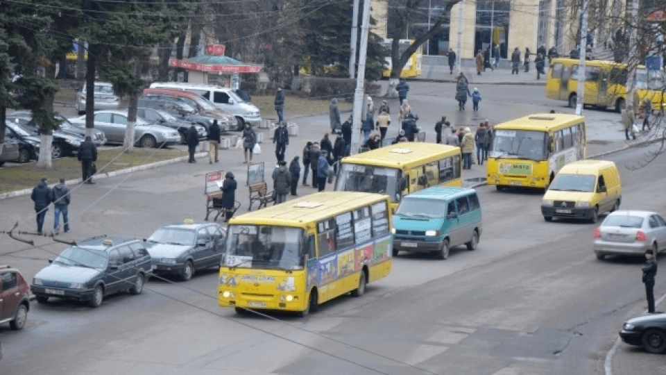 У Луцьку курсуватиме лише половина громадського транспорту