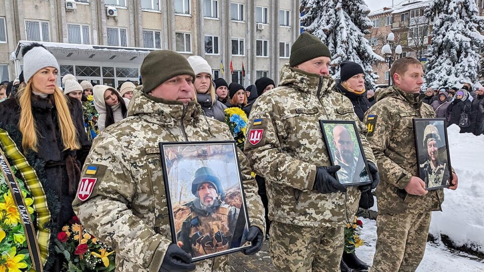 У Ковелі попрощалися з трьома загиблими на війні Героями. ФОТО