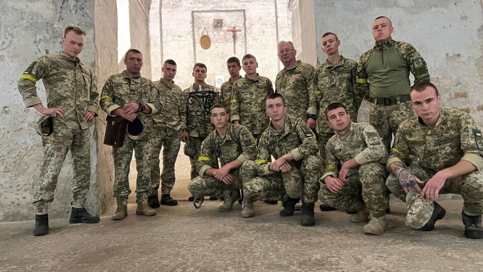 Прикордонникам-строковикам організували екскурсію Луцьком. ФОТО