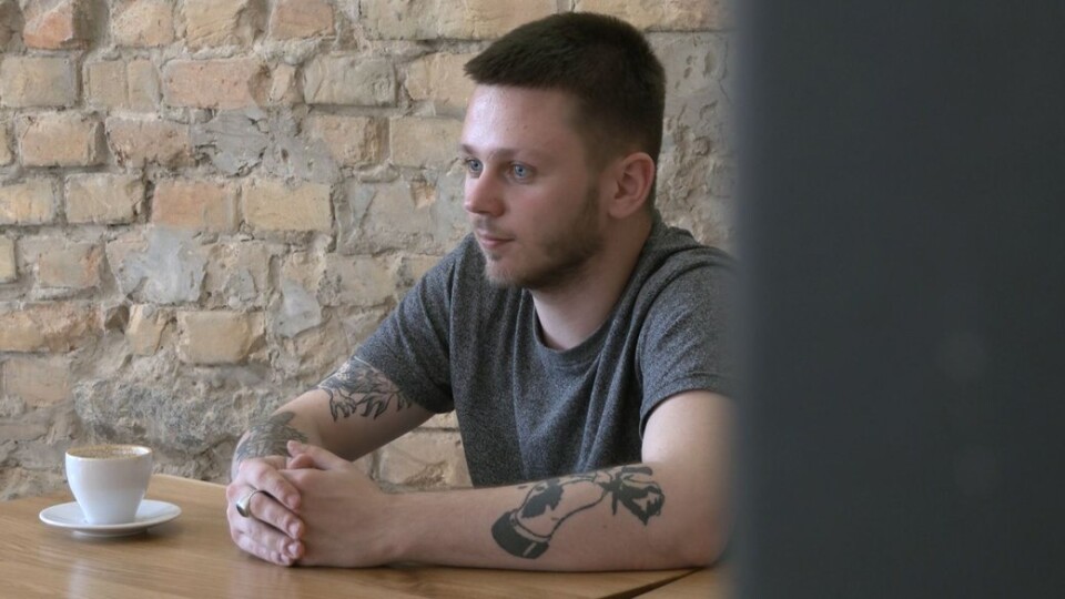 Бариста з загону швидкого реагування. Переселенець з Краматорська працює у луцькому кафе