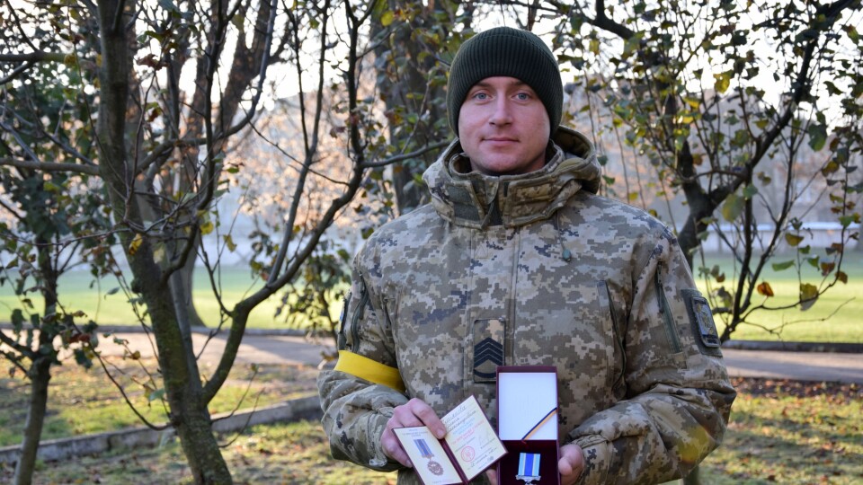 Міністр внутрішніх справ вручив нагороду волинському прикордоннику. ФОТО