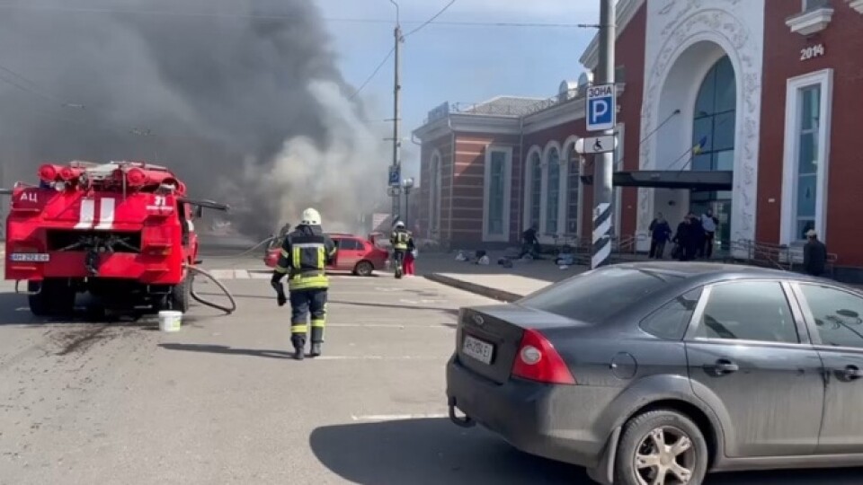 Росіяни вдарили «Іскандером» по вокзалу у Краматорську. Є загиблі