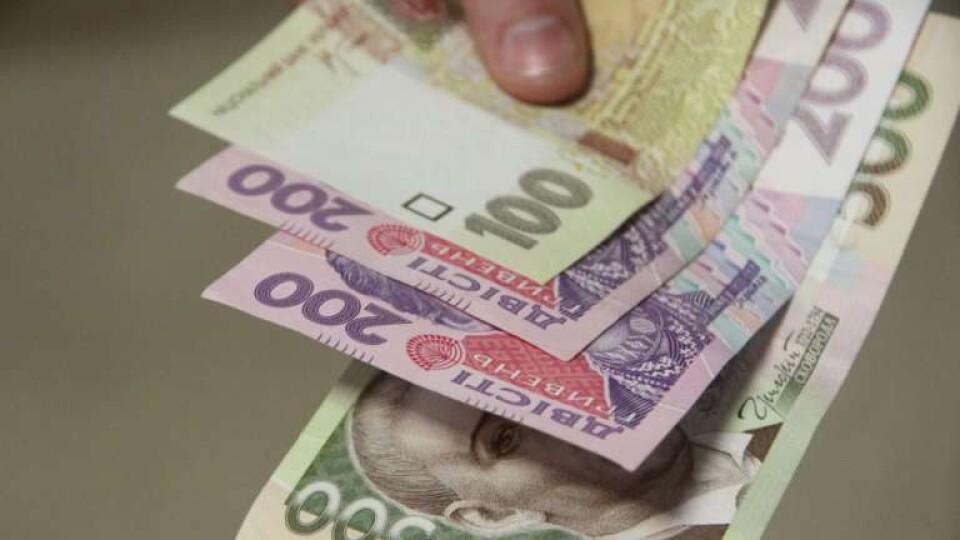 У Кабміні хочуть ввести компенсації за затримку зарплат, пенсій та стипендій