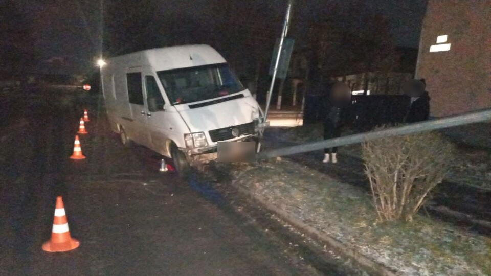 У Ковелі 21-річна п'яна водійка влетіла у стовп