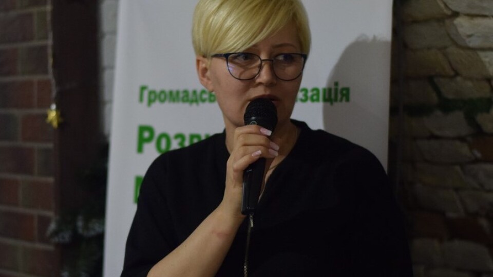 Вчителі «валять» правду в очі, а влада не «морозиться». Що вразило письменницю Ларису Ніцой у Луцьку