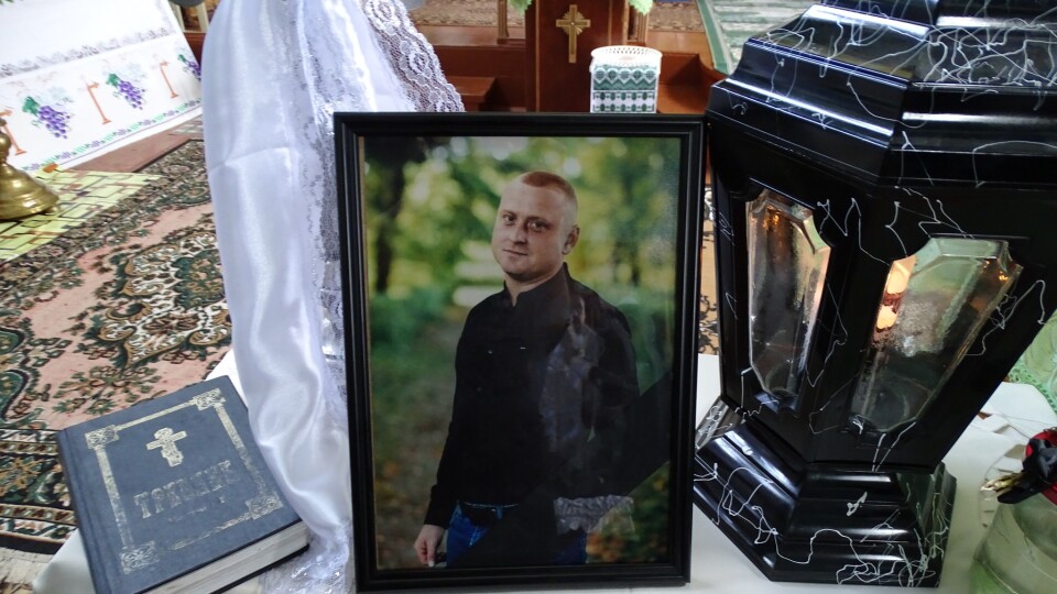 Один день не дожив до 31-річчя: на Волині віддали останню шану воїну Павлу Дрозду. ФОТО
