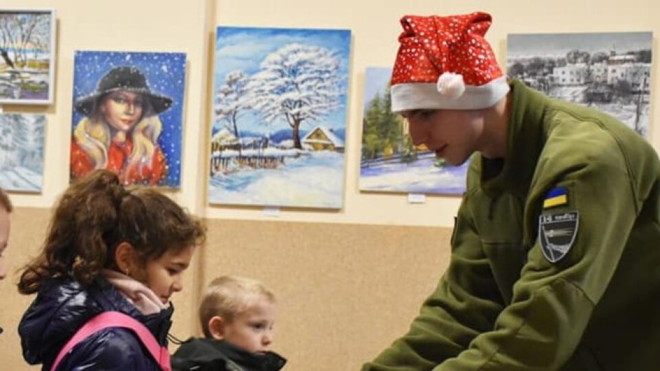 Свята без тата. 200 дітей з Волині, чиї батьки загинули в зоні АТО/ООС, отримають подарунки