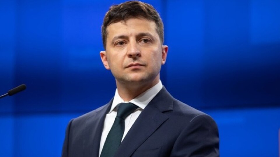 Версія про влучання ракети в літак не виключається, але вона не підтверджена, – Зеленський
