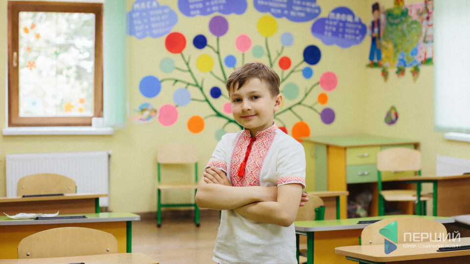 Власний youtube-канал у 8 років. Хлопчик із волинського села вчить компостувати сміття