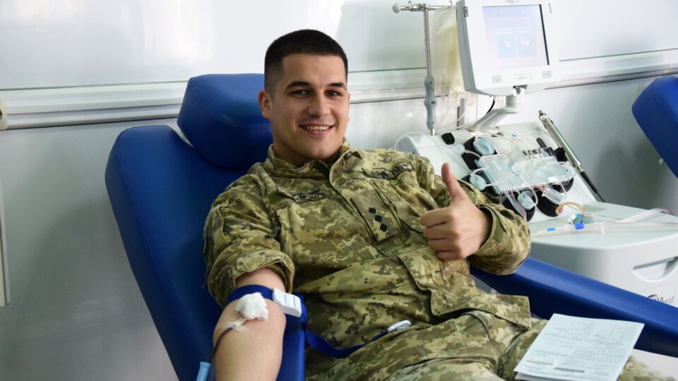 Прикордонники Західного кордону здали близько 250 літрів крові для порятунку побратимів