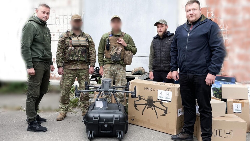 Волонтери з Волині побували на Харківщині: завезли бійцям особливу «пташку»