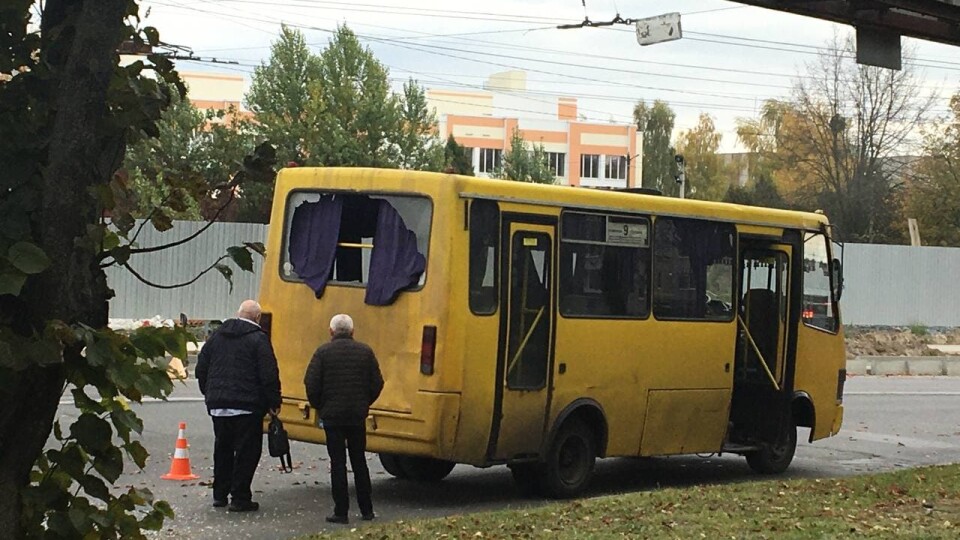 У Луцьку на Відродження зіткнулися дві маршрутки. Постраждали 10 людей