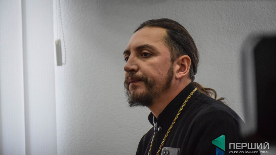 Священник, який подав в суд на батька загиблої медички з Волині, просить закрити справу