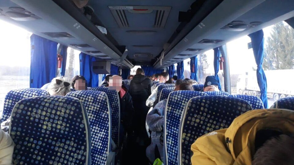 35 підробних довідок про ПЛР в автобусі. На волинському кордоні спинили білорусів