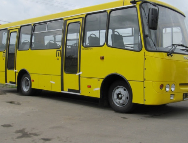 Лучани нарікають на роботу перевізника «Санрайз»