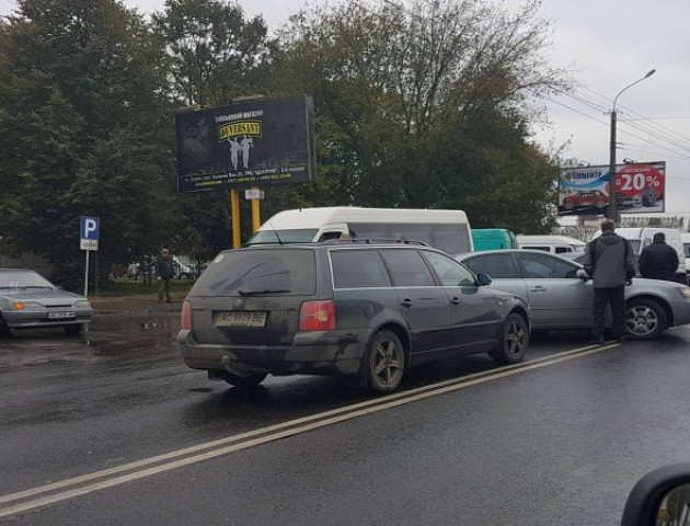 Поблизу автостанції у Луцьку сталася аварія