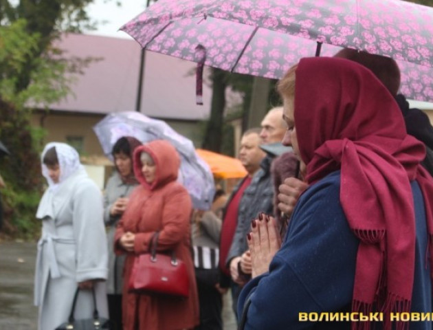 У Старому місті прощалися з розстріляними в’язнями луцької тюрми