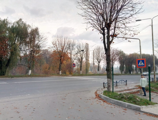 У Луцьку бус збив на переході хлопчика