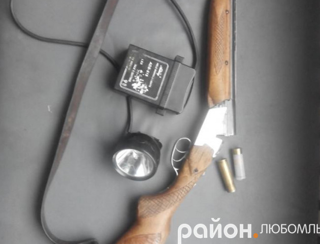 На Волині спіймали мисливця, який незаконно полював у нічний час