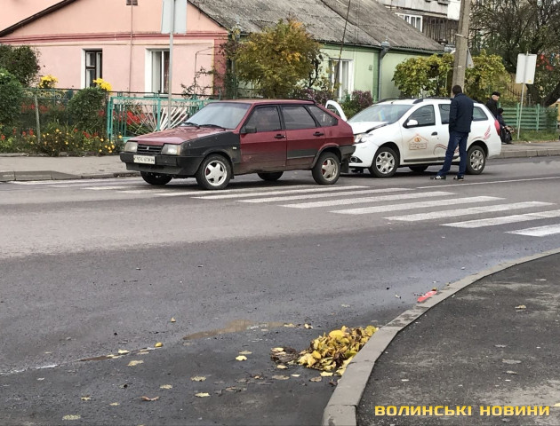 У Луцьку на Гнідавській трапилась аварія. ФОТО