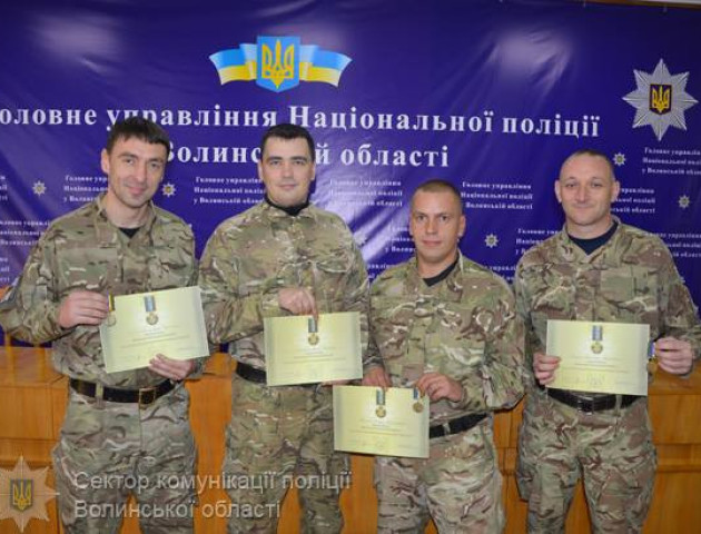 На Волині поліцейські-атовці отримали президентські відзнаки