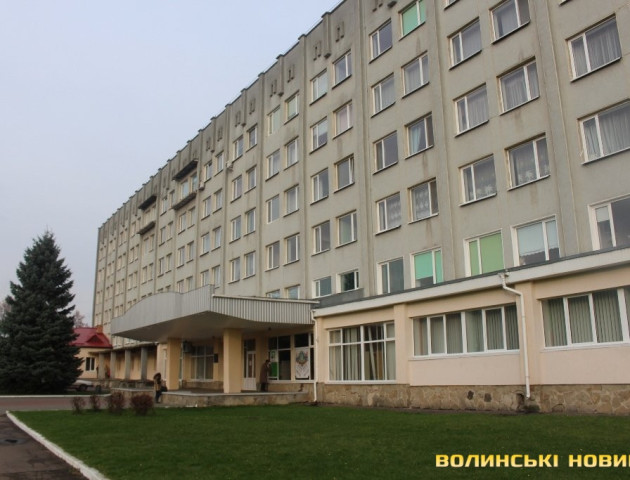 Як у Волинській обласній дитячій лікарні хотіли пограбувати медсестру. ВІДЕО
