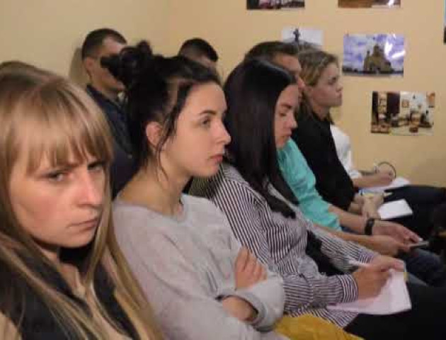 Підгайці проти об'єднання, чергова сесії ради та жовто-синій прапор - головні новини дня у Луцьку