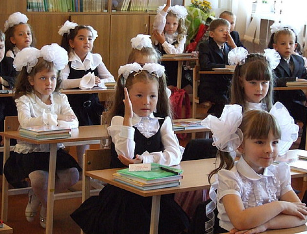 Першачки чотирьох волинських шкіл — учасники  експерименту