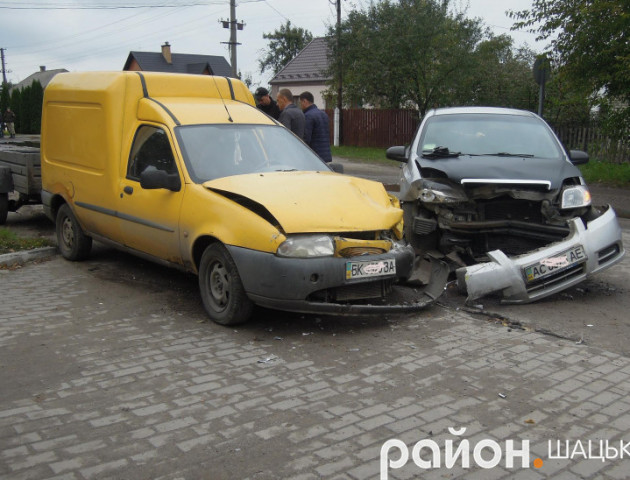 На Волині - ДТП за участю двох легковиків. ФОТО