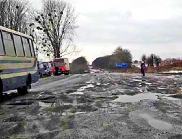 На Ківерцівщині селяни бунтують через бездоріжжя