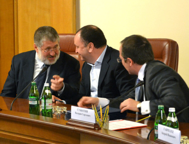 Менеджер Коломойського вимагає зняти його з розшуку