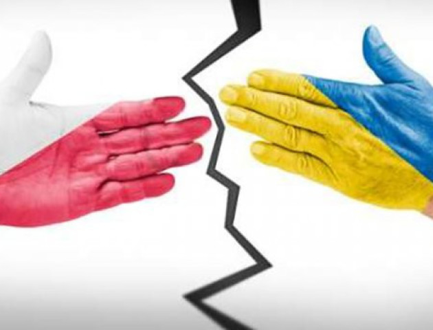 Кому з українців загрожує заборона в’їзду до Польщі: в МЗС країни озвучили перелік