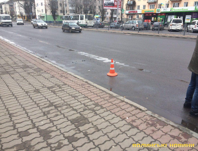 У Луцьку шукають маршрутку, яка збила дідуся