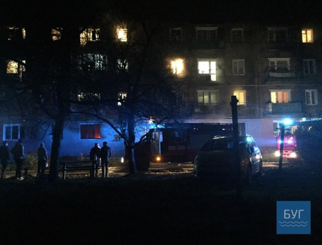 Пожежа на Волині: жінка намагалась вистрибнути із 3-го поверху. ВІДЕО