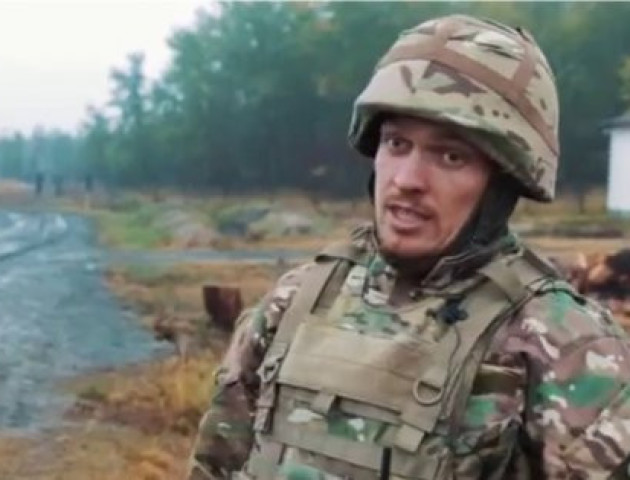 Вони повинні бути вдома, – Усик відверто прокоментував свій візит у зону АТО