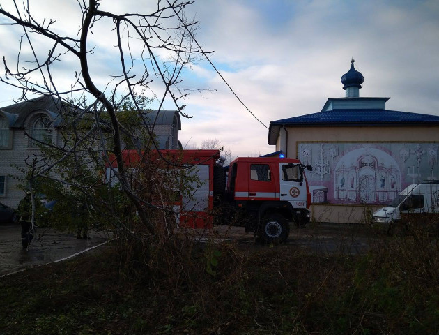 У Луцьку горіло підприємство церковного начиння «Вечірній дзвін». ВІДЕО