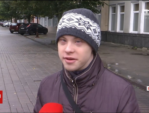 Особлива екскурсія: у Луцьку студент із синдромом Дауна показує місто. ВІДЕО