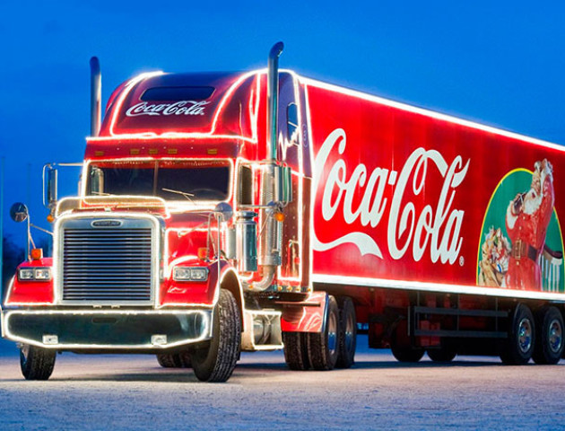 «Greenpeace» показала «темний бік» новорічної реклами Coca-Cola. ВІДЕО