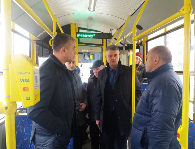 У сумських тролейбусах тепер можна платити картками