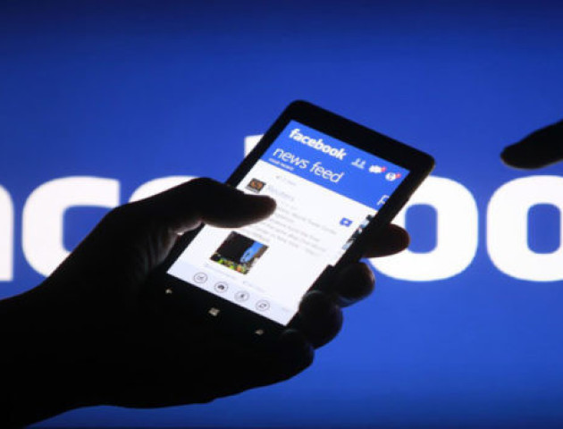 Facebook буде вимагати фото для авторизації