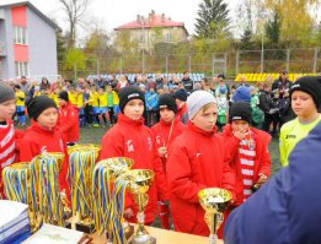 Переможець «Кубка ФК «Адреналін» виведе збірну України на матч проти словаків