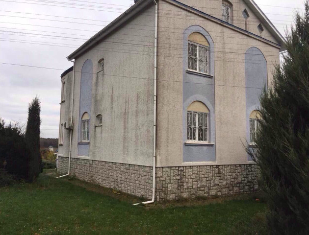 На Волині організаторів підпільної клініки для наркоманів взяли під варту