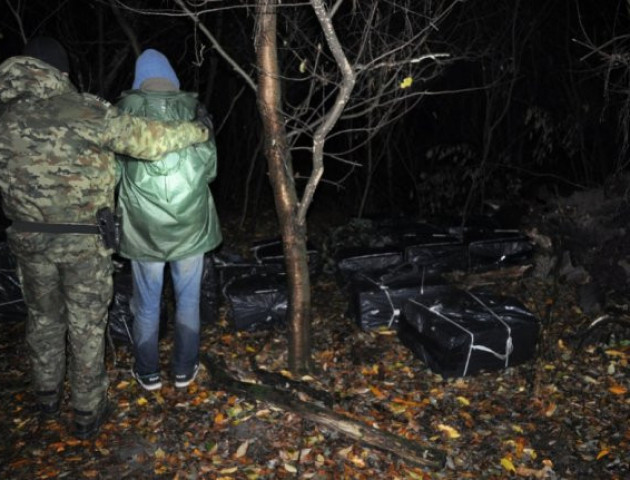 Польські прикордонники затримали велику партію контрабандних цигарок
