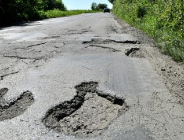 ТОП-5 райцентрів Волині з найгіршими дорогами