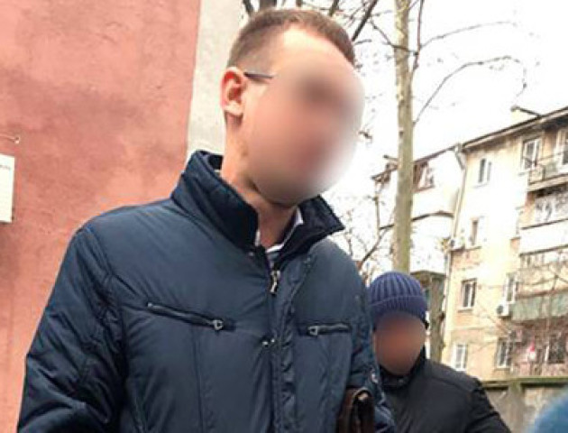 В Одесі поліцейські викрали 120 тисяч доларів