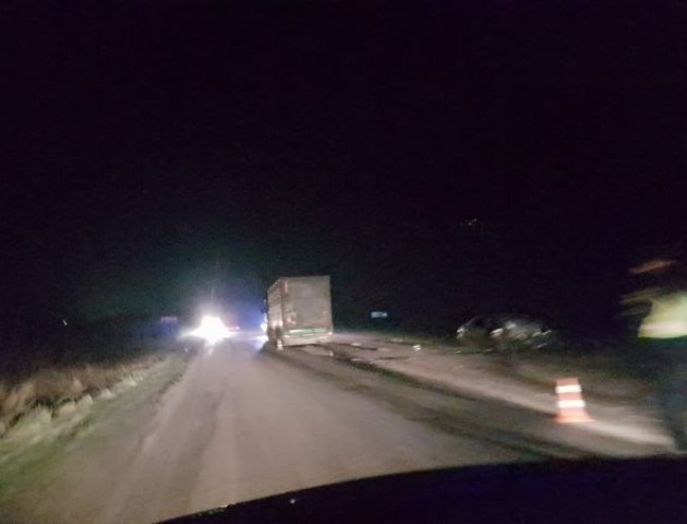 Моторошна ДТП у селі під Луцьком: Lanos лоб в лоб зіткнувся з вантажівкою. ФОТО
