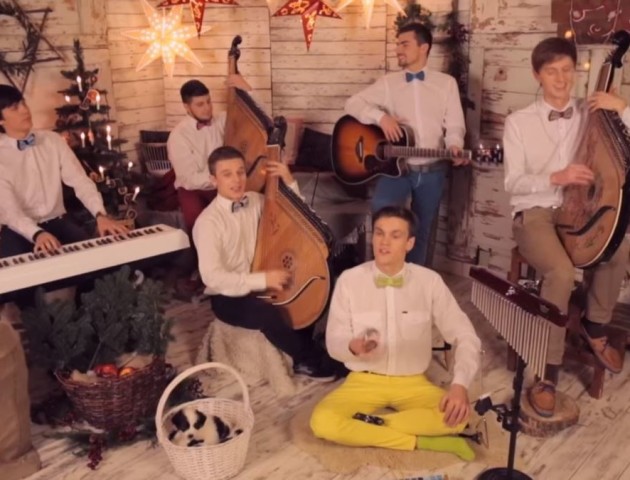 Пісня Jingle Bells українською набрала мільйон переглядів на YouTube