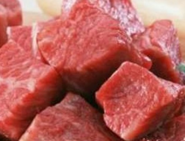 Поки яловичина дорожчає, свинина дешевшає