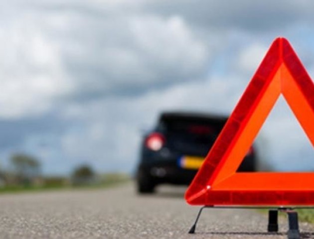 В центрі австралійського міста Мельбурн легковий автомобіль наїхав на пішоходів. ВІДЕО